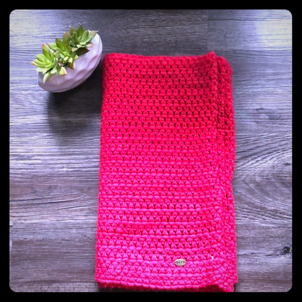 💙EUC Roxy Crochet Unity Scarf💙